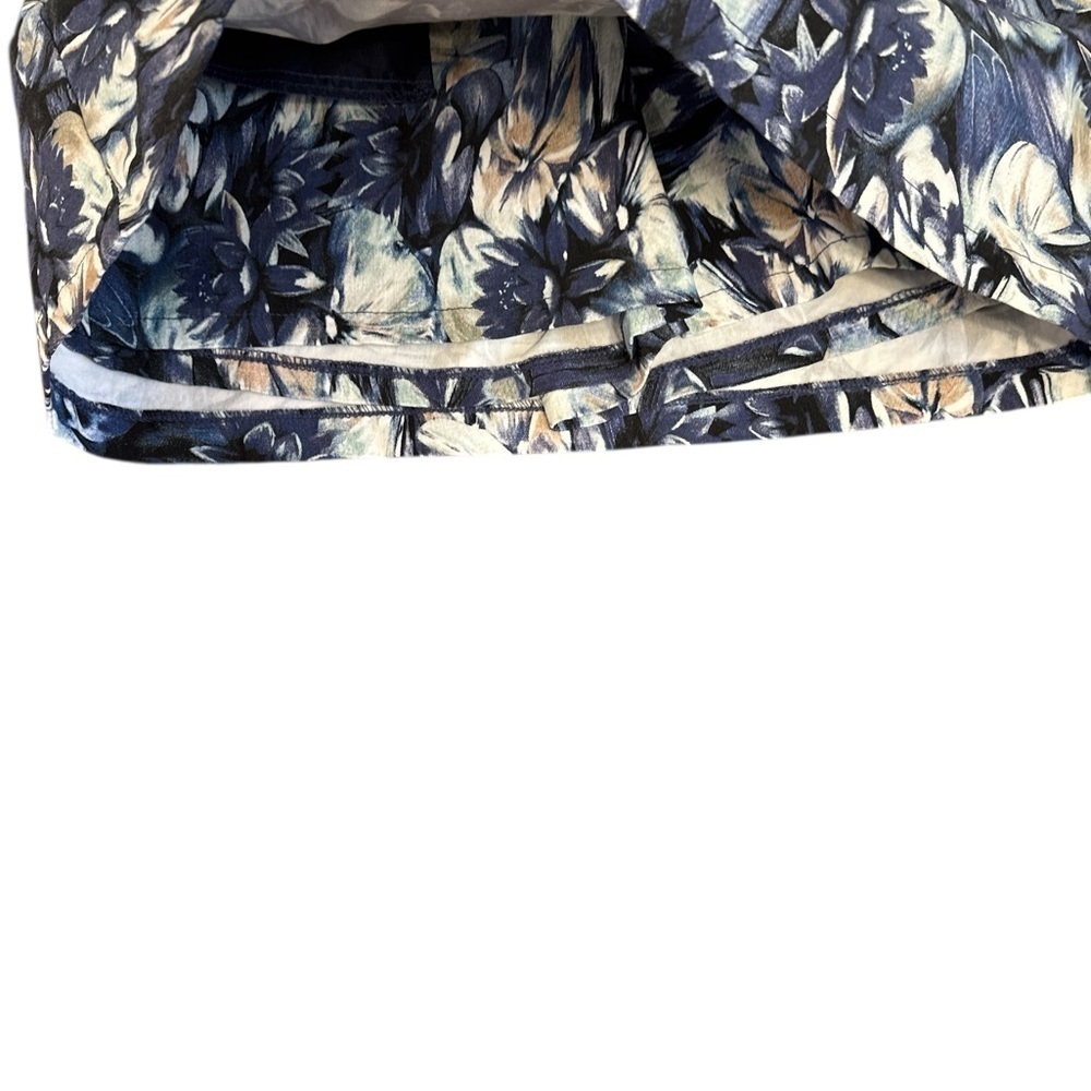 Navy Floral Skirt with Black Tee - Picture 4 of 6